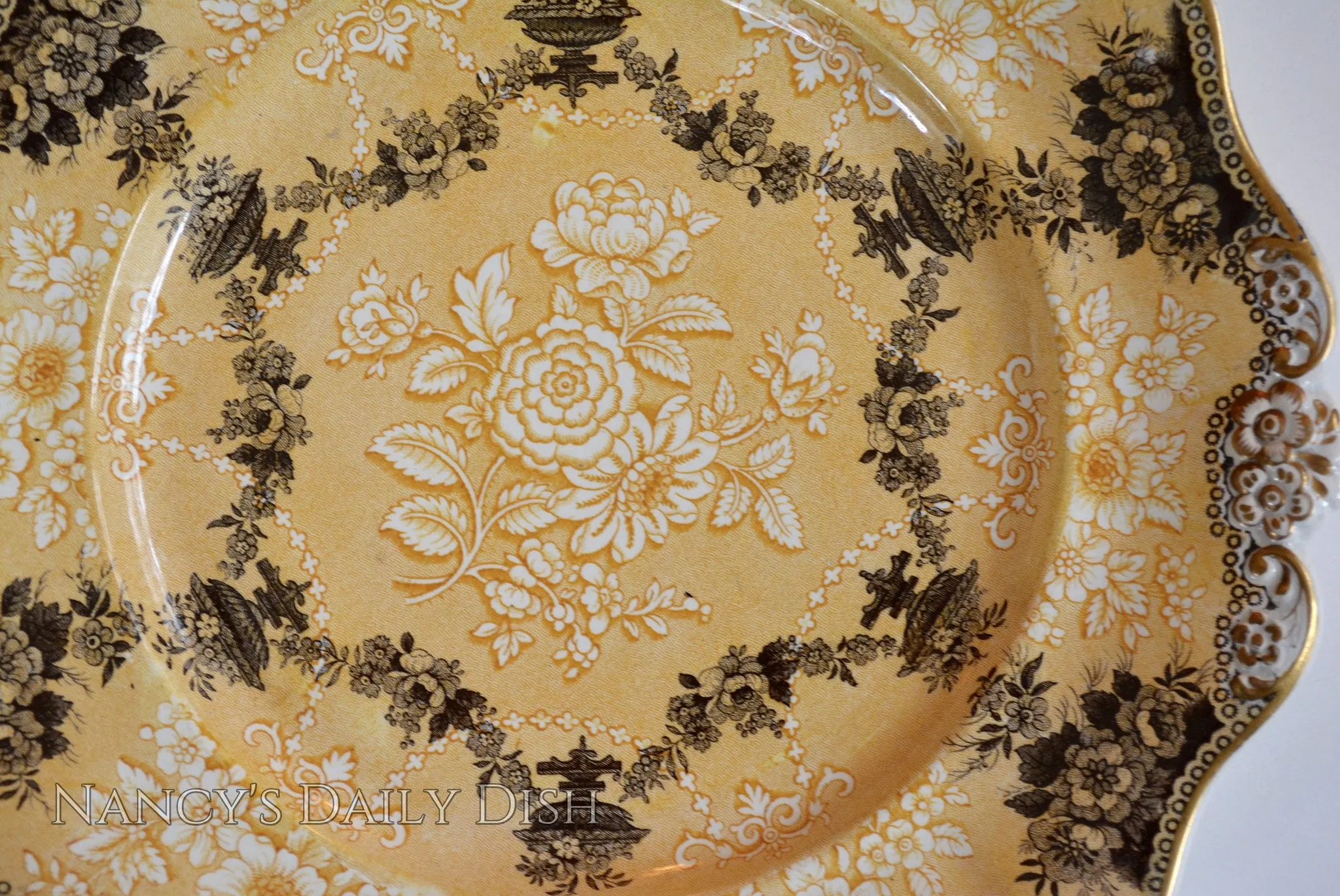 circa 1835 Rare Yellow Two Color Transferware Plate Etruscan Festoon Ridgway